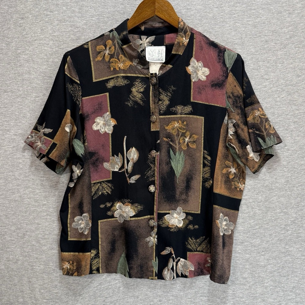 Young Hawaii Top Womens Size L Floral Multicolor Button Up Front Artsy Modest